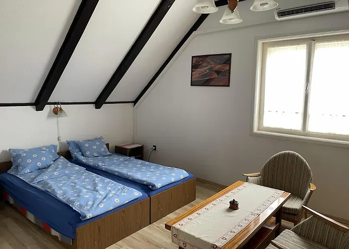 Macko Nyaralo Feriehus *